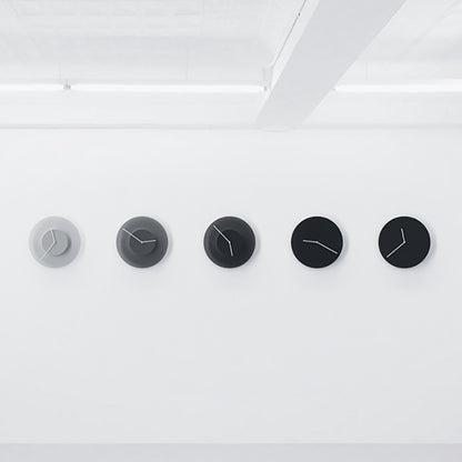 ساعة منزلية ملونة