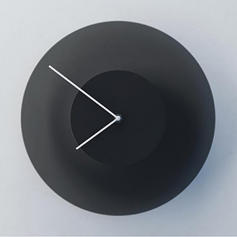 ساعة منزلية ملونة